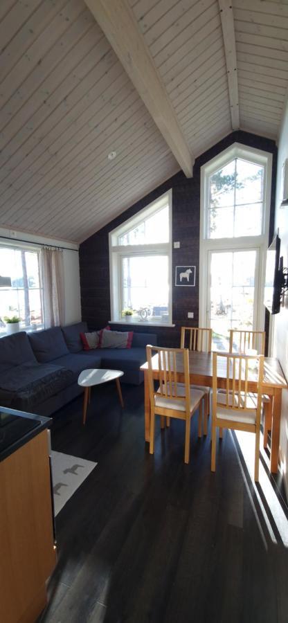 Lakeside Log Cabin Fraemby Udde Falun Eksteriør billede